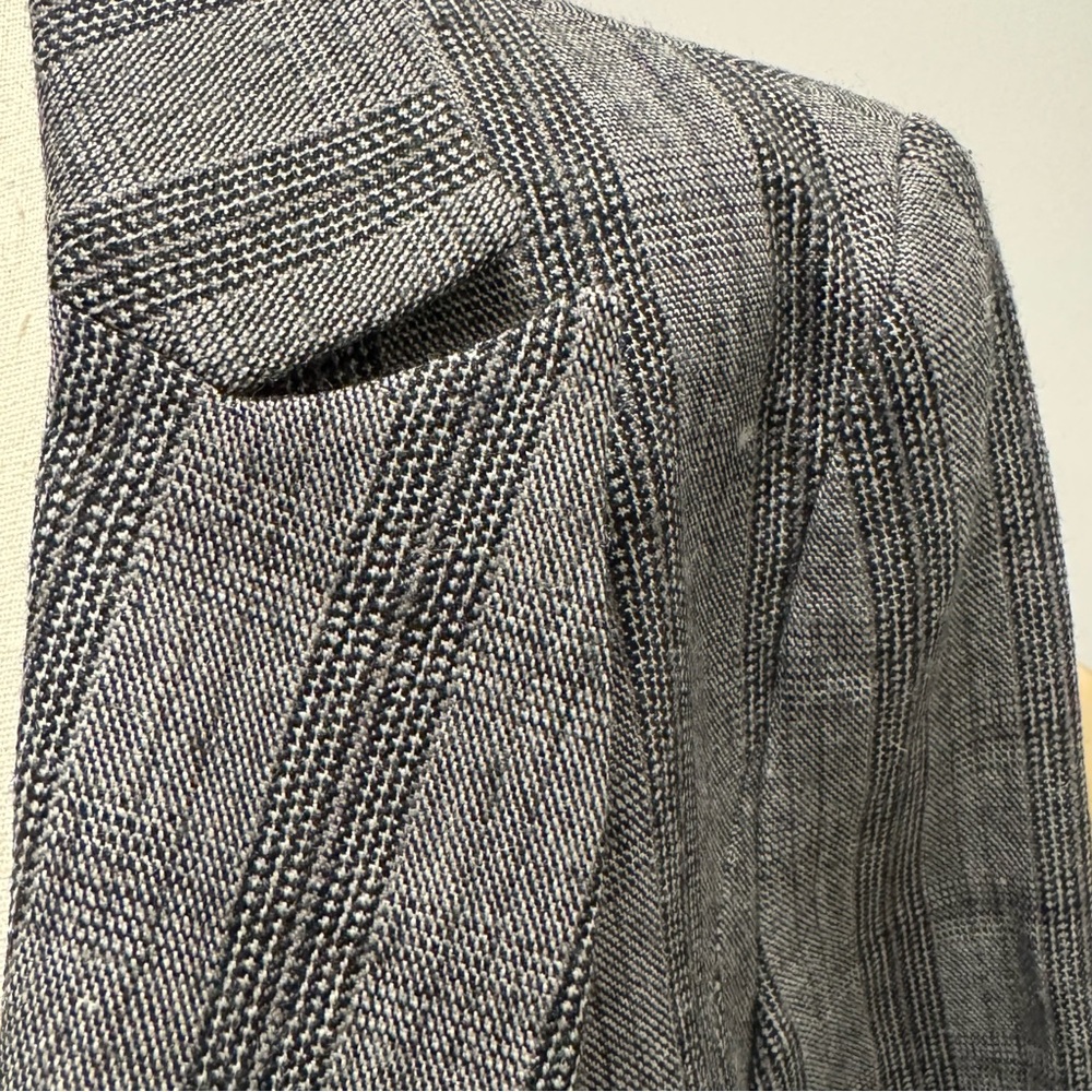 Peacebird Collection Tailored Plaid Wool-Blend Blazer – Size M - Picture 4 of 12